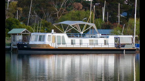 Swamp Fox Luxury 2BR Dutch Barge - Darwin Holiday 2