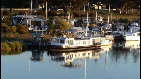 Swamp Fox Luxury 2BR Dutch Barge - Darwin Holiday 0