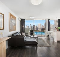 Sweeping Views of Surfers Paradise and Chevron Island - Darwin Holiday