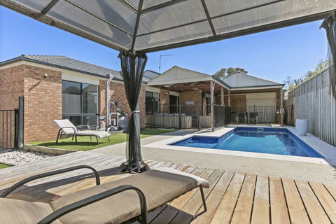 SWEETLANDS SANCTUARY - MT MARTHA - Darwin Holiday 1