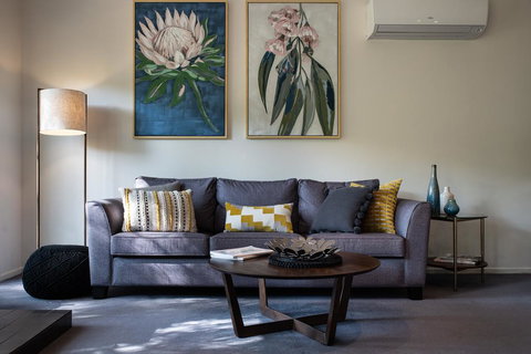 Swiss Mt Villa 2 - Darwin Holiday 1