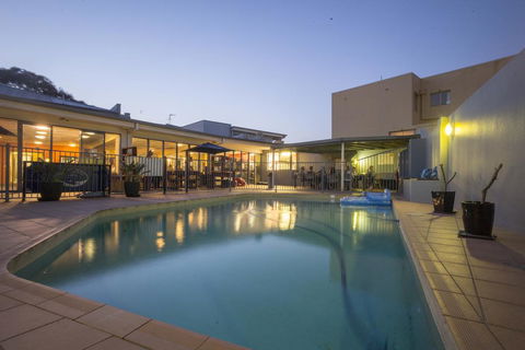 Sydney Beachouse YHA - Darwin Holiday 0