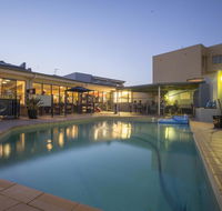 Sydney Beachouse YHA - Darwin Holiday