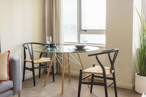 Sydney CBD 1 Bedroom Self-Contained Apartment With Spectacular Sydney Harbour View (1312 BRG) - Darwin Holiday 3