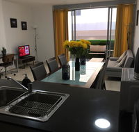 Sydney CBD Family Home - Darwin Holiday