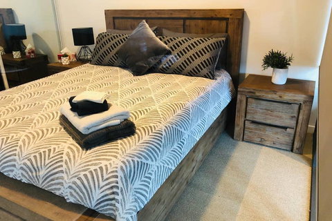 Sydney Olympic Park Luxury Apartment - Darwin Holiday 1