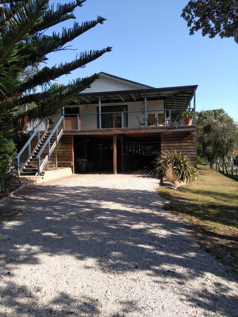 Symuya - Darwin Holiday 3