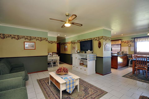 Talga Escape Rothbury With Pool And Views - Darwin Holiday 3