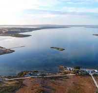 Tall Pines Beach House at Mount Dutton Bay part of Coffin Bay waterways - Darwin Holiday