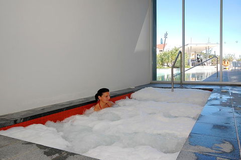 Tallest Tower SkyHomes  -  9 Hamilton Avenue - Darwin Holiday 2