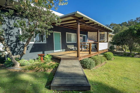 Tallowood Beachfront Cottage - Darwin Holiday 0
