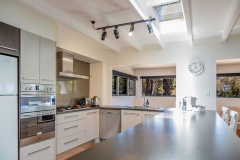 Tallwood 24, NARRWALLEE - Darwin Holiday 1