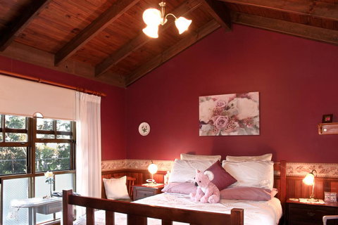 Tamborine Mountain Bed And Breakfast - Darwin Holiday 3