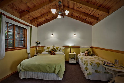 Tamborine Mountain Bed And Breakfast - Darwin Holiday 1