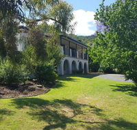 Tamworth Exclusive BB - Darwin Holiday