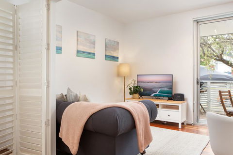 Tasteful Apartment With Balcony In Cammeray - Darwin Holiday 1