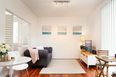 Tasteful Apartment With Balcony In Cammeray - Darwin Holiday 0
