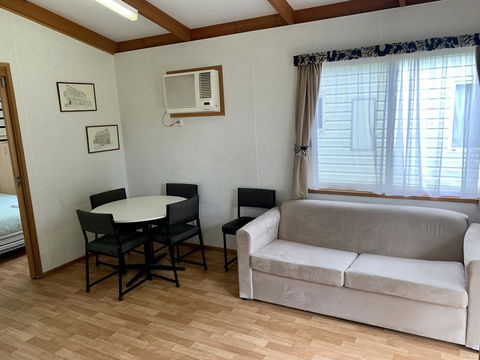 Tatura Cabin & Caravan Park - Darwin Holiday 2