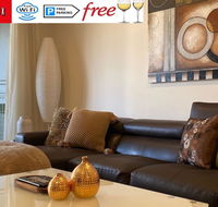 TERRACE LUX FULLY AIR 2 CAR FREE NETFLIX WIFI WINE - Darwin Holiday