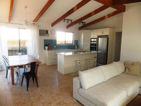 TERRIFIC ON TAMARA CRESCENT - Darwin Holiday 3