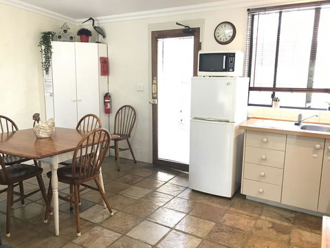 The Apartment - Moyston - Darwin Holiday 2