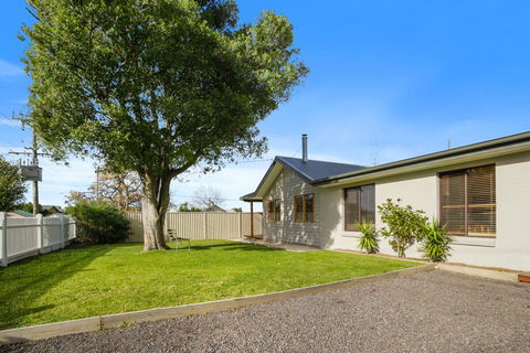 THE ASHMAN HOUSE - Modern And Close To Town - Darwin Holiday 3