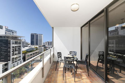 The Astor Apartments - Darwin Holiday 2