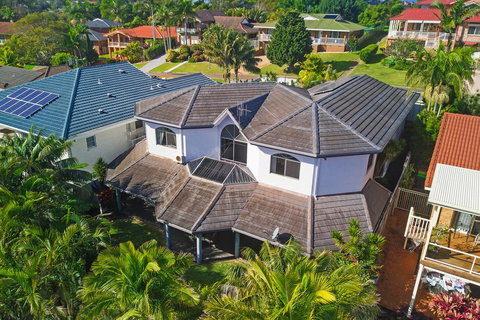 The Atrium, 11 Kentia Close - Darwin Holiday 1