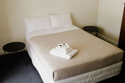 The Australian Hotel Motel - Darwin Holiday 2