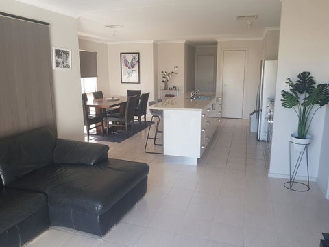 The Baltimore - Family Home Getaway - Darwin Holiday 2