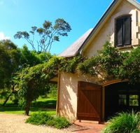 The Barn - Darwin Holiday