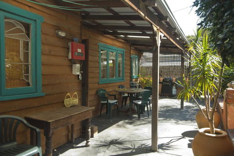 The Beach House - Fremantle - Darwin Holiday 3