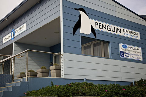 Penguin Beachfront Apartments - Darwin Holiday 14