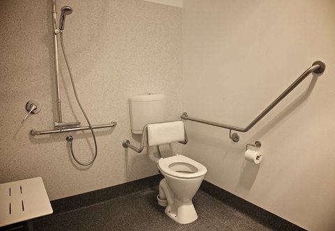 Penguin Beachfront Apartments - Darwin Holiday 27