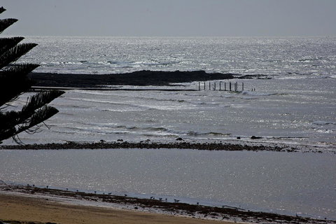 Penguin Beachfront Apartments - Darwin Holiday 15