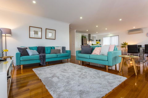 Pearl Hawley Beach - Darwin Holiday 9