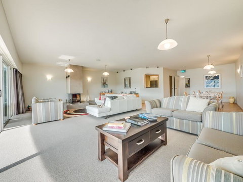 The Cove Kettering - Darwin Holiday 28