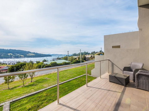 The Cove Kettering - Darwin Holiday 30