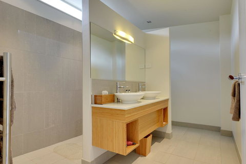 The Cove Kettering - Darwin Holiday 25