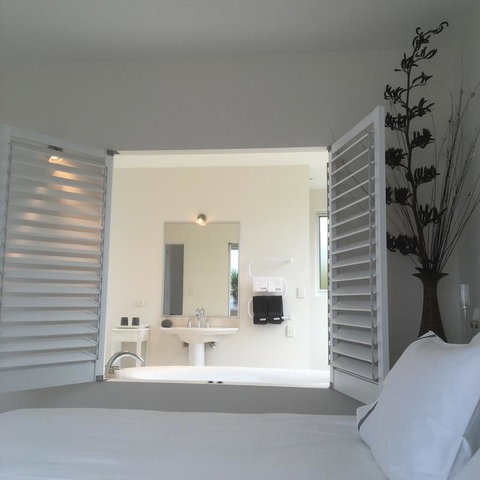 Saltwater - Absolute Oceanfront, Hot Tubs, Sauna, Fire Pits - Darwin Holiday 31