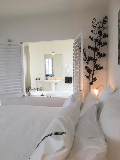 Saltwater - Absolute Oceanfront, Hot Tubs, Sauna, Fire Pits - Darwin Holiday 30