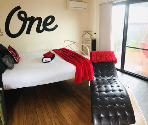 Apartment ONE - Darwin Holiday 1