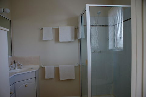 Shearwater Cottages - Darwin Holiday 9
