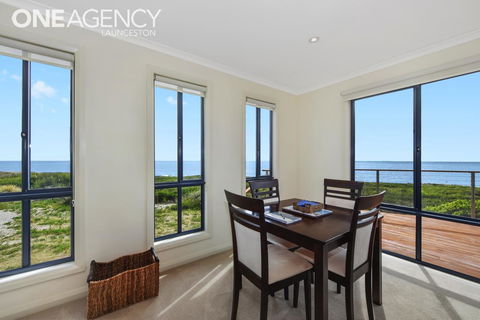 Seaspray - Darwin Holiday 7
