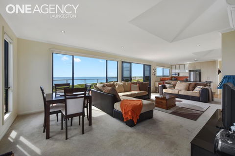 Seaspray - Darwin Holiday 8