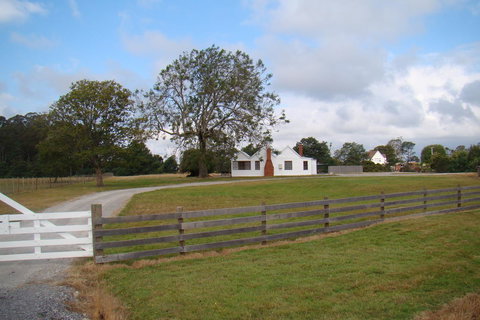 Buttons Cottage For Canyon & Rain Forest Walks With In House Dining - Darwin Holiday 16