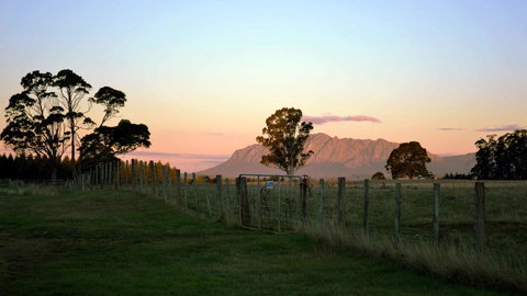 Buttons Cottage For Canyon & Rain Forest Walks With In House Dining - Darwin Holiday 31