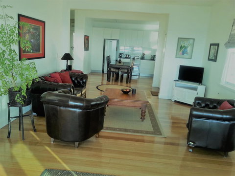 Harbour View Apartments - Darwin Holiday 24