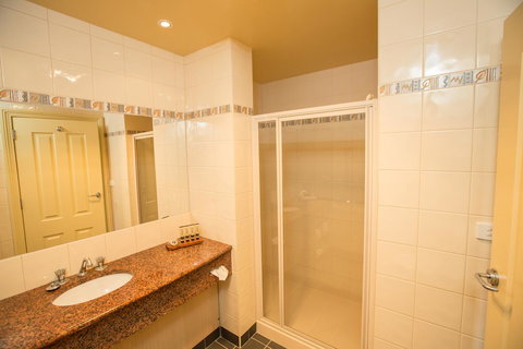 Strahan Village - Darwin Holiday 39