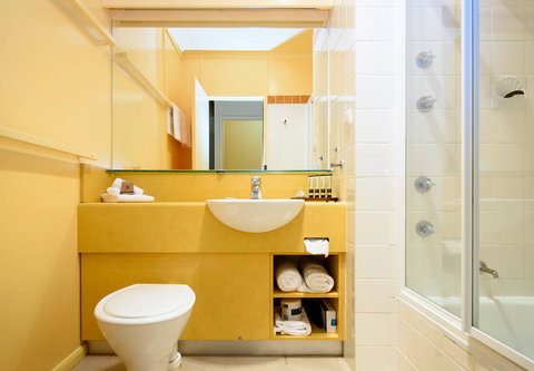 Strahan Village - Darwin Holiday 31